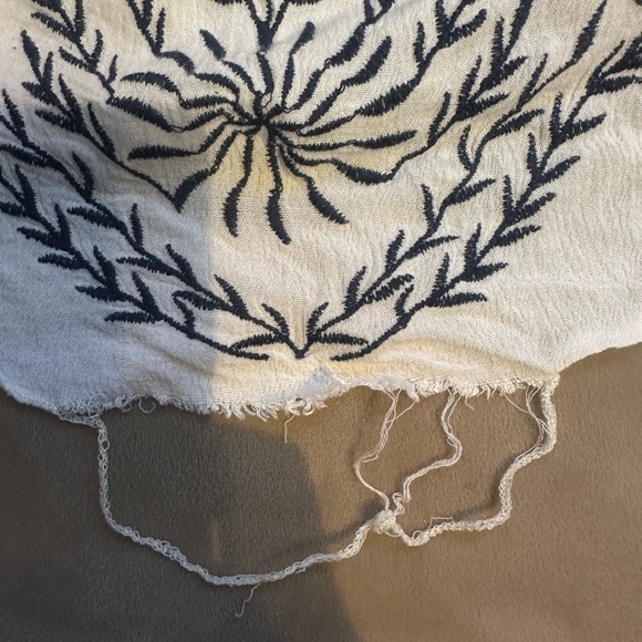 Tank top - Picture 2 of 2